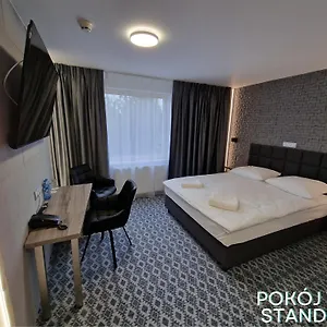 Gordon 2*, Varsovia Polonia