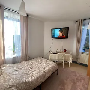 apartamenty-arkuszowa-58.warsawhotelspoland.com/